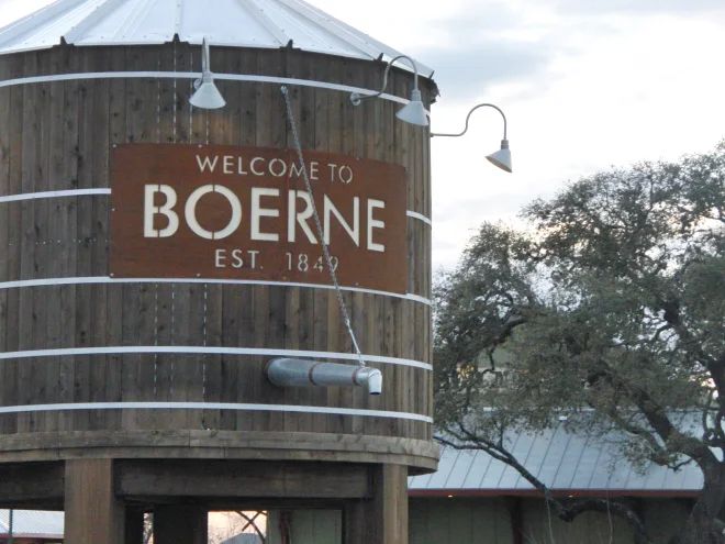 Boerne water tower