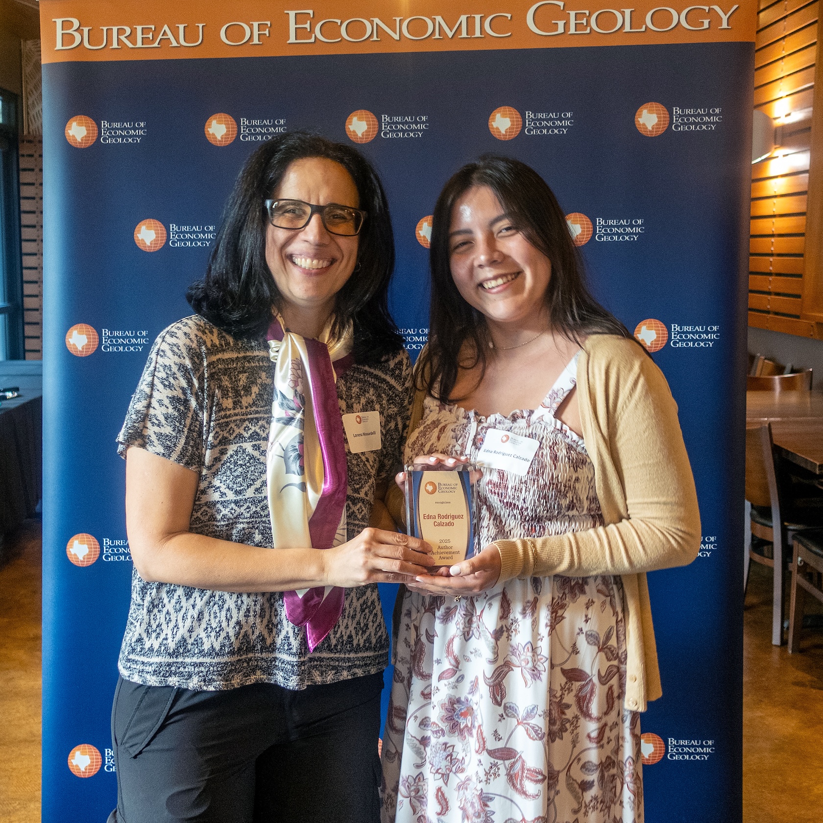 Director Lorena Moscardelli recognizes Edna Rodriguez Calzado with the Bureau’s 2025 Author Achievement Award