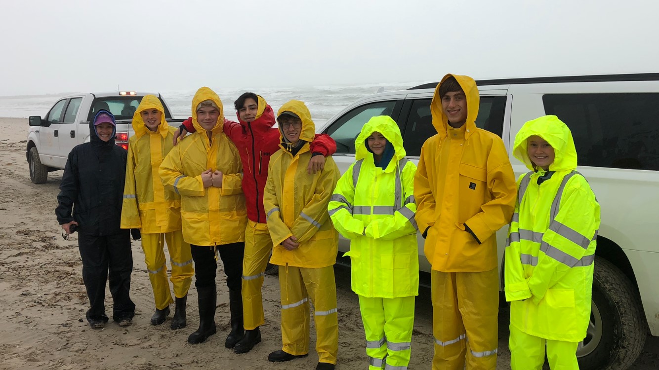 Students participating in a past field trip as part of the Texas High School Coastal Monitoring Program.